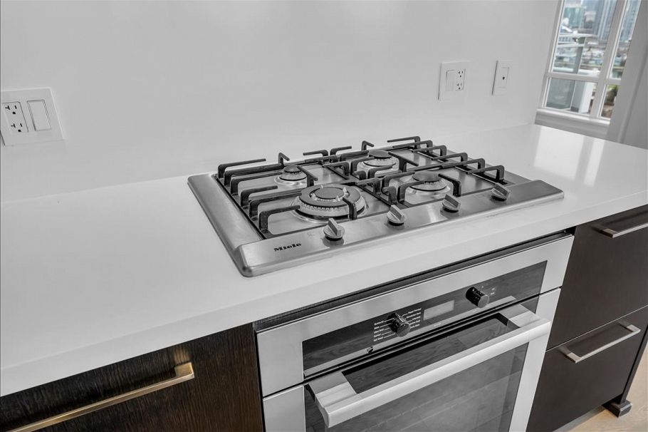 2016 1618 Quebec Street Vancouver, BC - 14