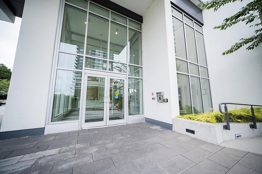 607 4465 Juneau Street Burnaby, BC - 3