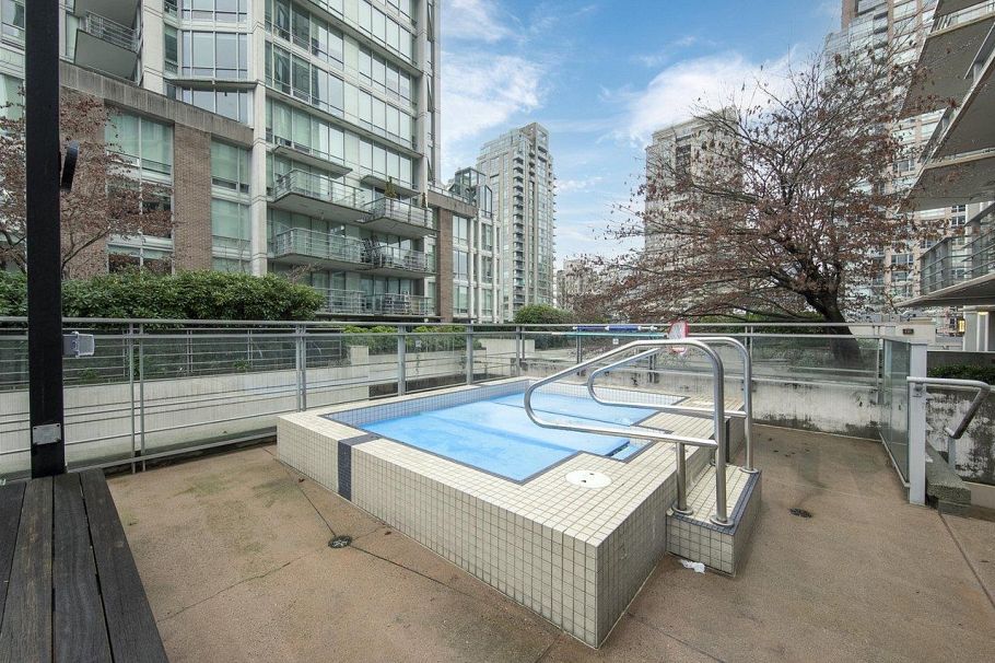 806 565 Smithe Street Vancouver, BC - 19