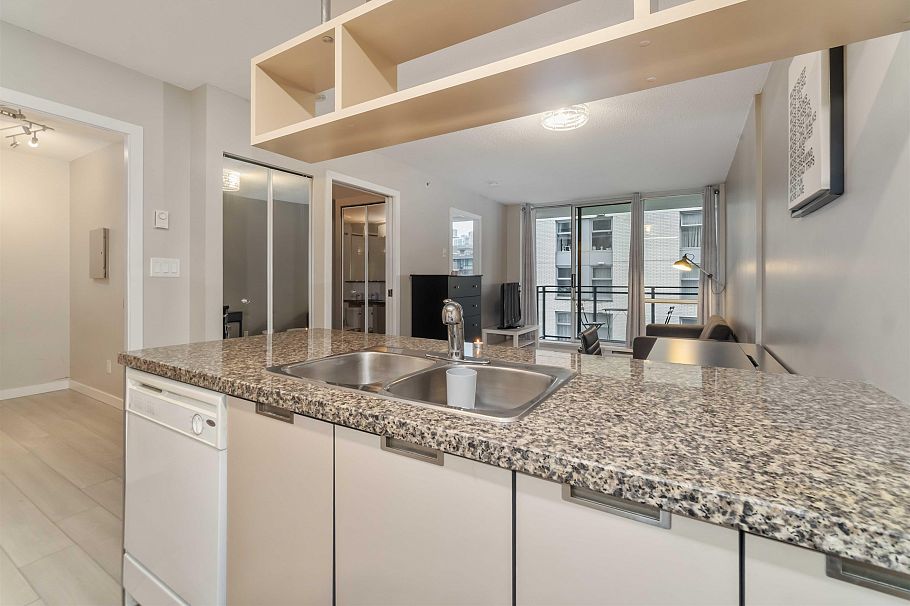613 1082 Seymour Street Vancouver, BC - 9