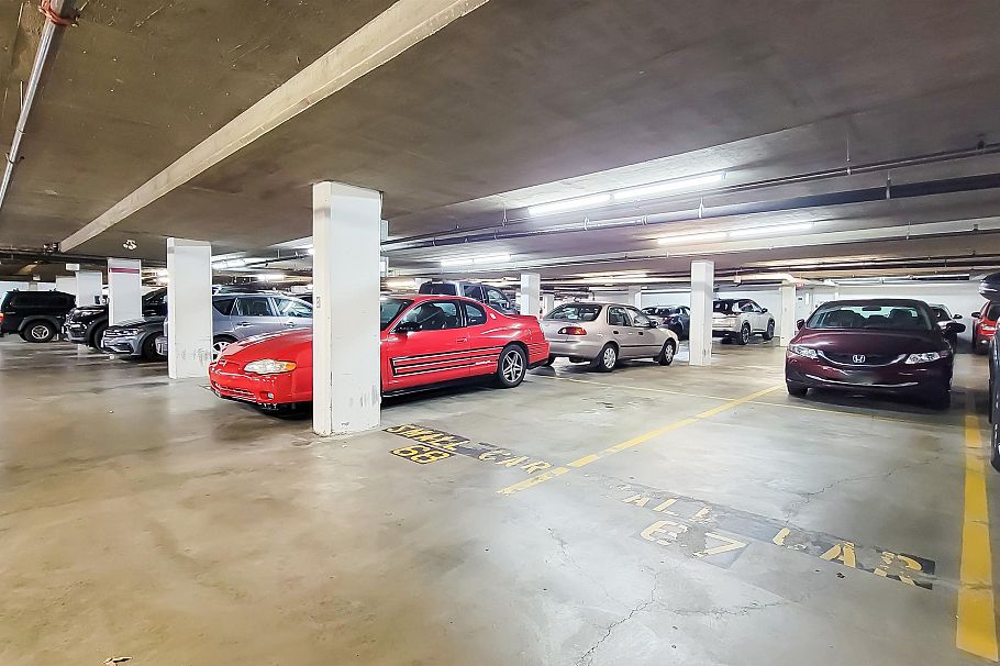 214 3038 Kent Avenue South E Vancouver, BC - 24