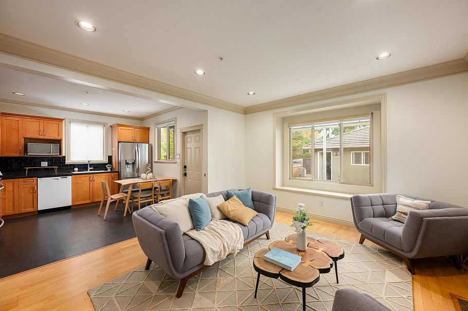 7949 Montcalm Street Vancouver, BC - 15