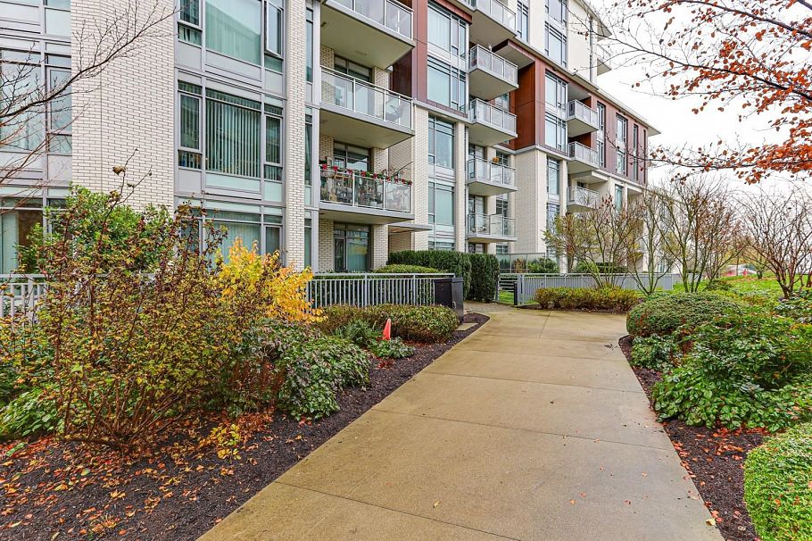 108 3188 Riverwalk Avenue Vancouver, BC - 4