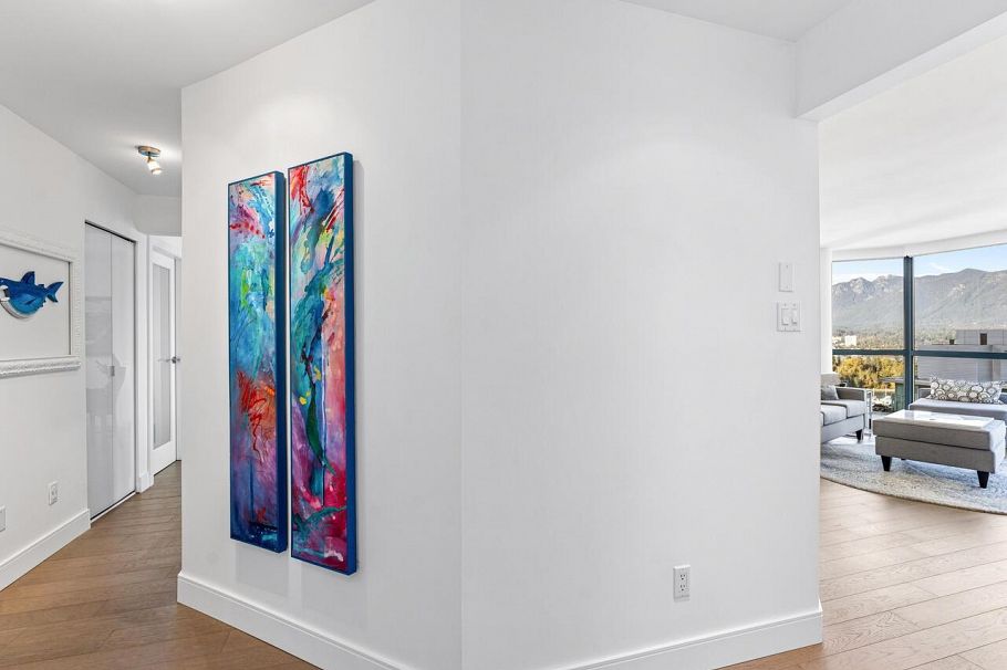 2302 1415 West Georgia Street Vancouver, BC - 23