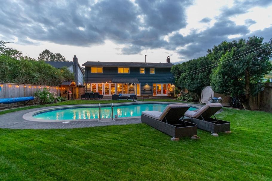 2864 Bushnell Place North Vancouver, BC - 38