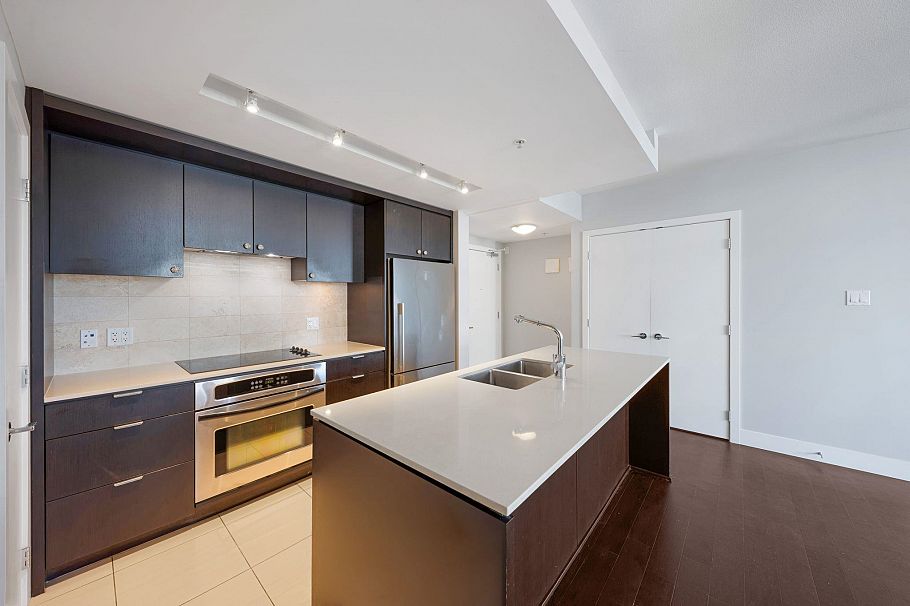 1706 1320 Chesterfield Avenue North Vancouver, BC - 10