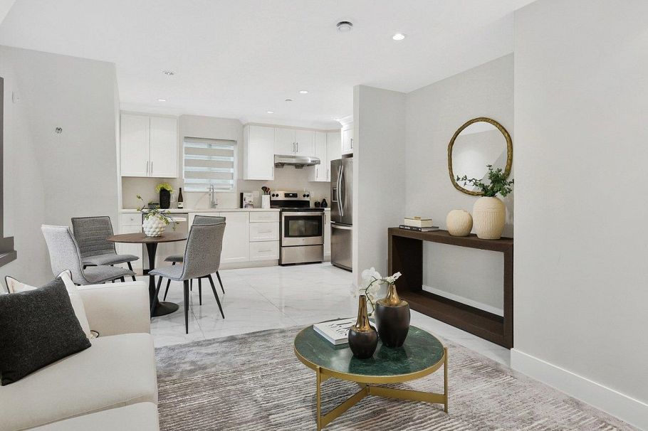 1018 E 24th Avenue Vancouver, BC - 9