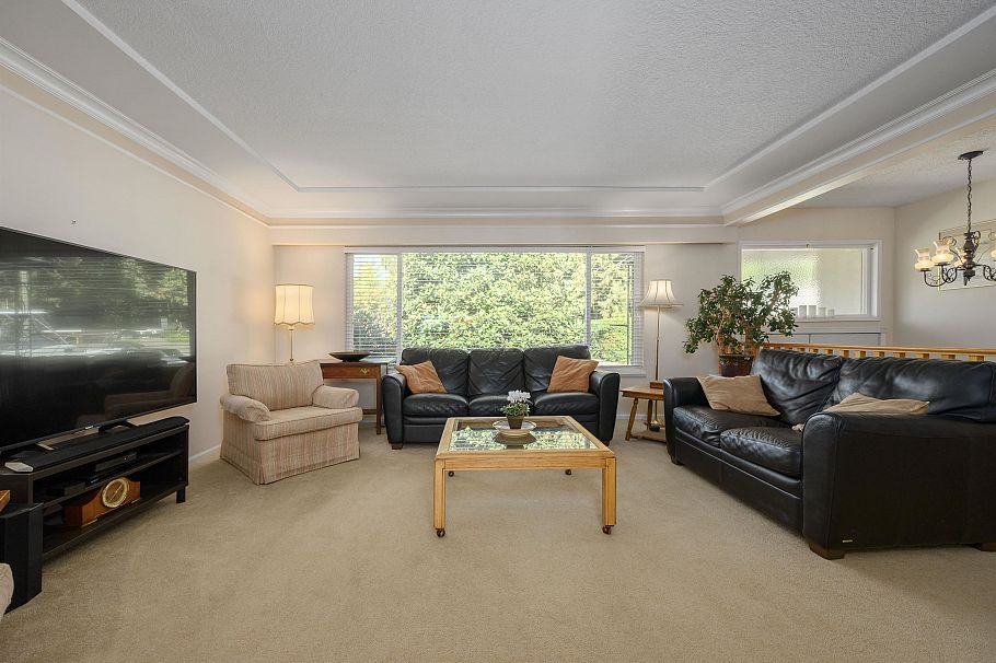 545 W 22nd Street North Vancouver, BC - 7