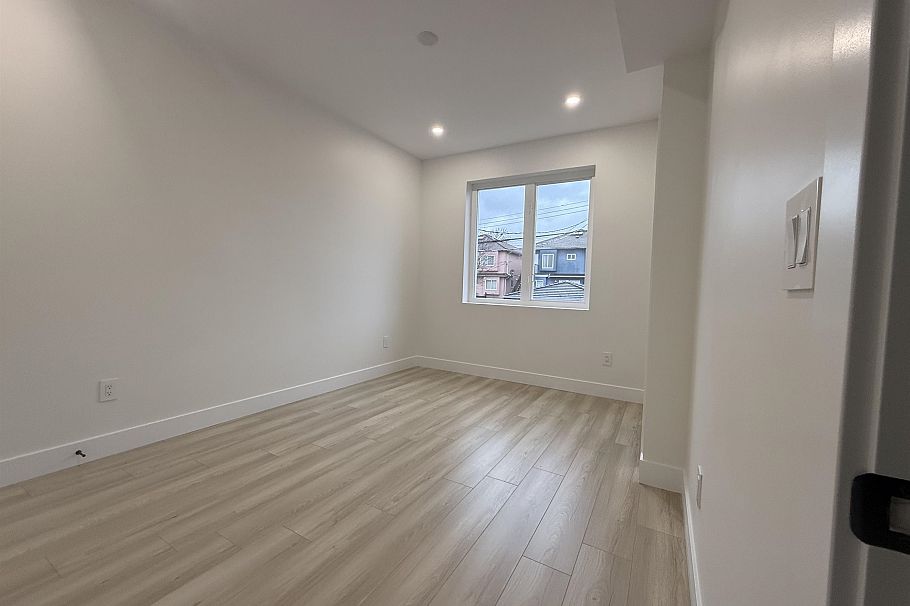 3 1577 E 58th Avenue Vancouver, BC - 11