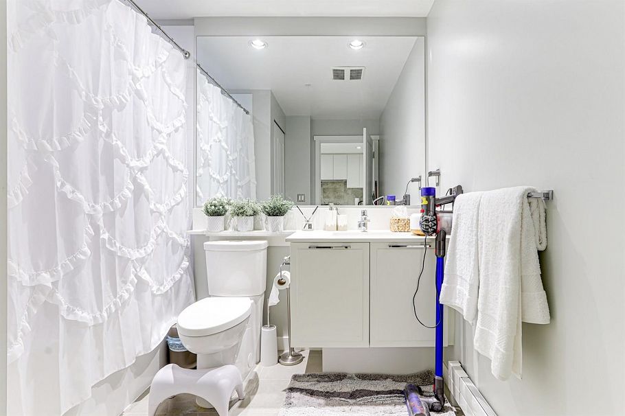 108 3188 Riverwalk Avenue Vancouver, BC - 25