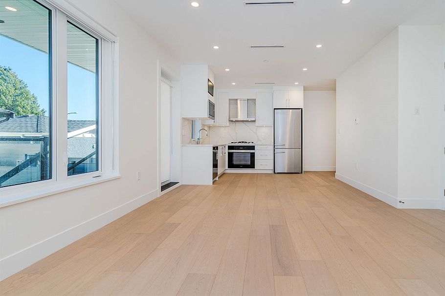 1 8190 Cartier Street Vancouver, BC - 3