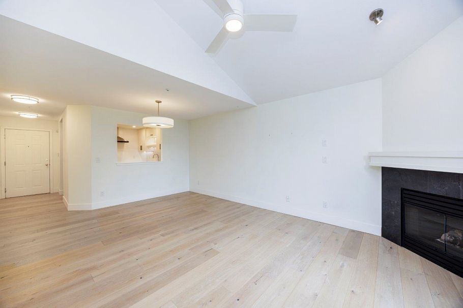 302 1133 E 29th Street North Vancouver, BC - 12