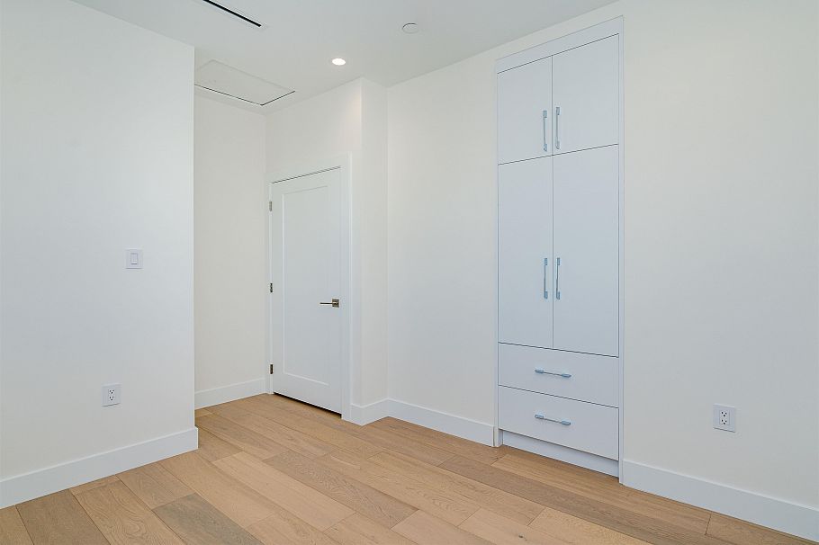 1 8190 Cartier Street Vancouver, BC - 25