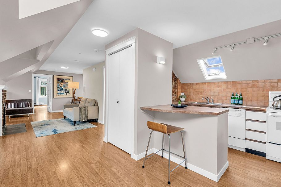 4 2535 W 6th Avenue Vancouver, BC - 25