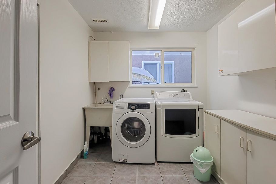 3279 E 24th Avenue Vancouver, BC - 14