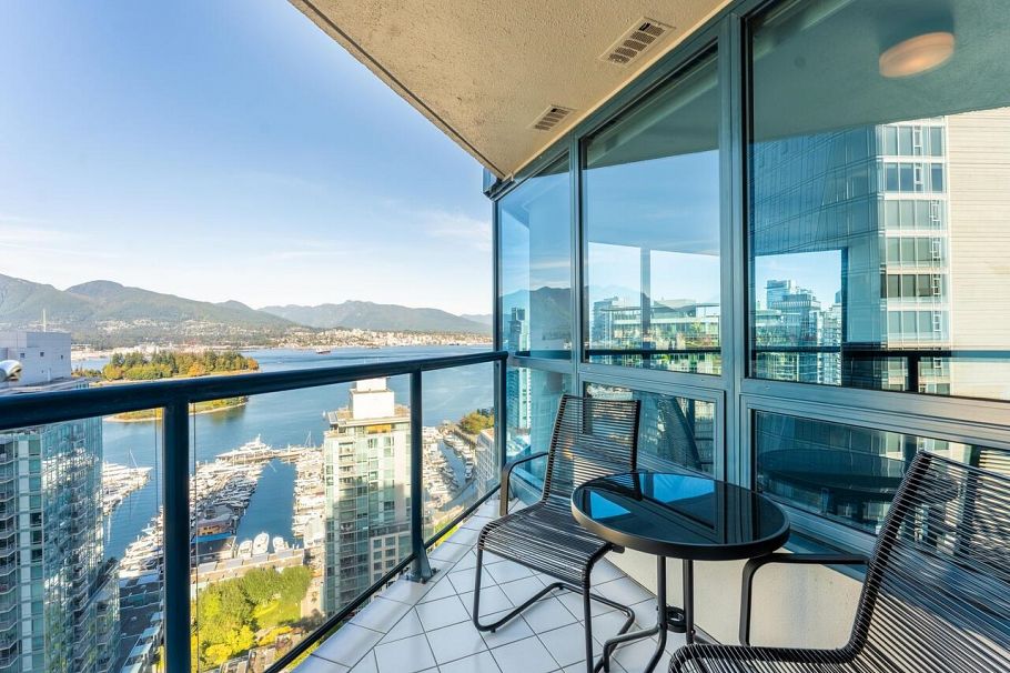 2302 1415 West Georgia Street Vancouver, BC - 26