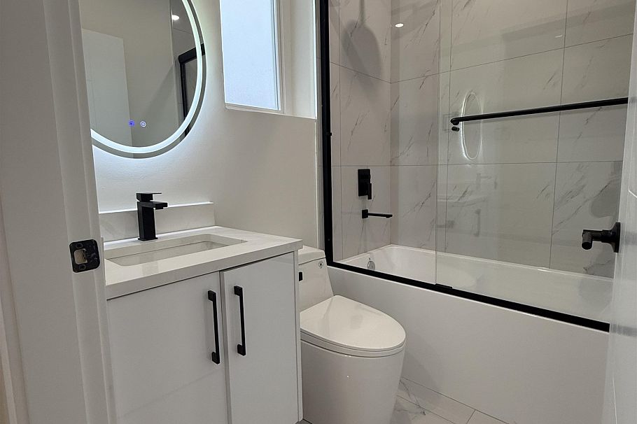 2 1577 E 58th Avenue Vancouver, BC - 13