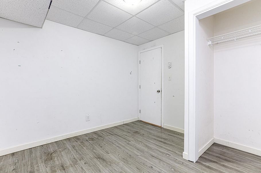 4557 W 14th Avenue Vancouver, BC - 38