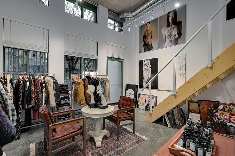 160 1 E Cordova Street Vancouver, BC - 5