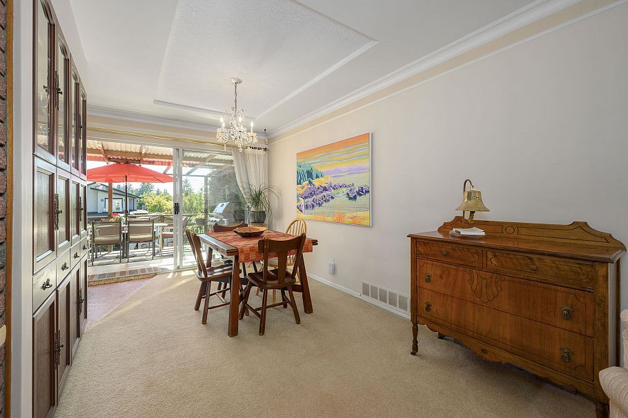 545 W 22nd Street North Vancouver, BC - 10