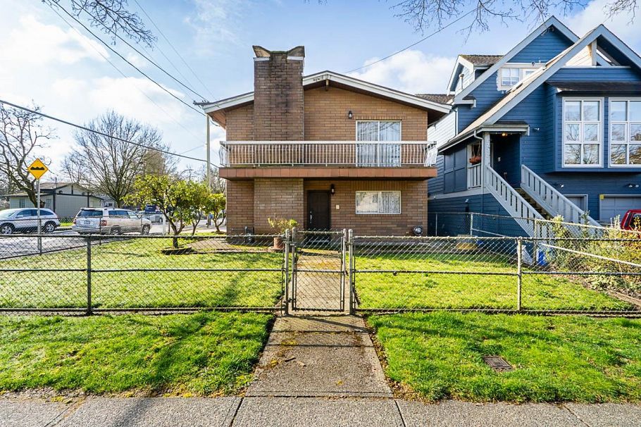 1415 Salsbury Drive Vancouver, BC - 1
