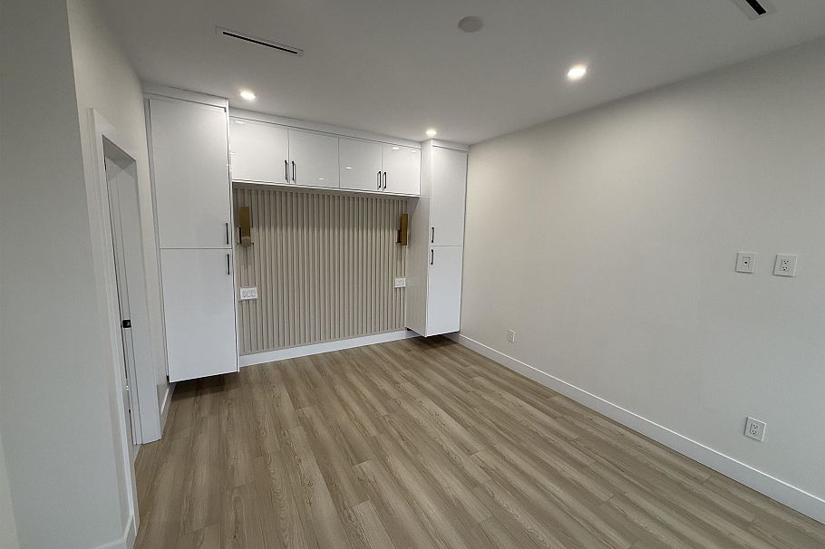 2 1577 E 58th Avenue Vancouver, BC - 11