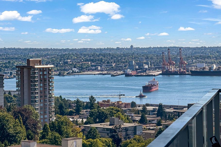 1706 1320 Chesterfield Avenue North Vancouver, BC - 2