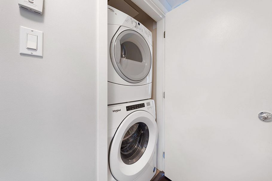 1706 1320 Chesterfield Avenue North Vancouver, BC - 12