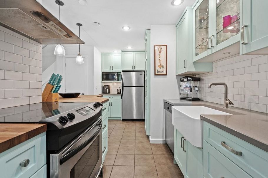 310 1549 Kitchener Street Vancouver, BC - 4