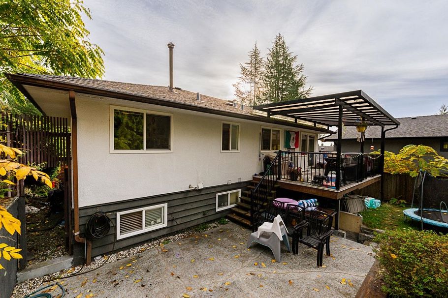 4377 Mountain Highway North Vancouver, BC - 31