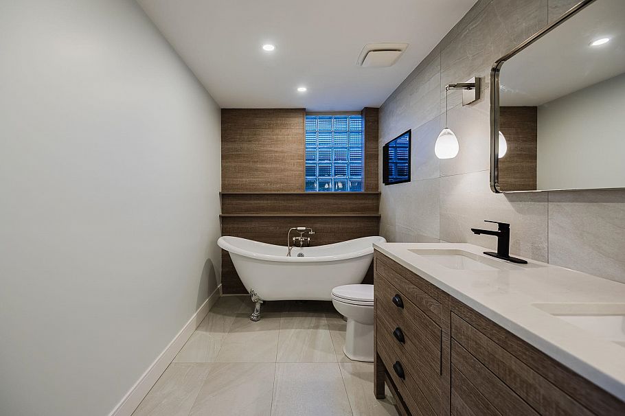 PH7 1688 Robson Street Vancouver, BC - 24