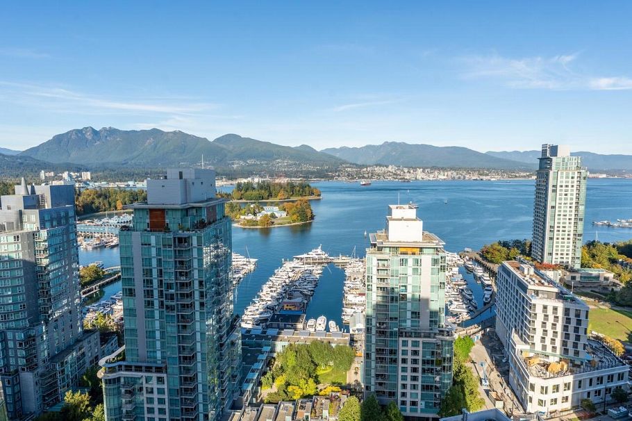 2302 1415 West Georgia Street Vancouver, BC - 28