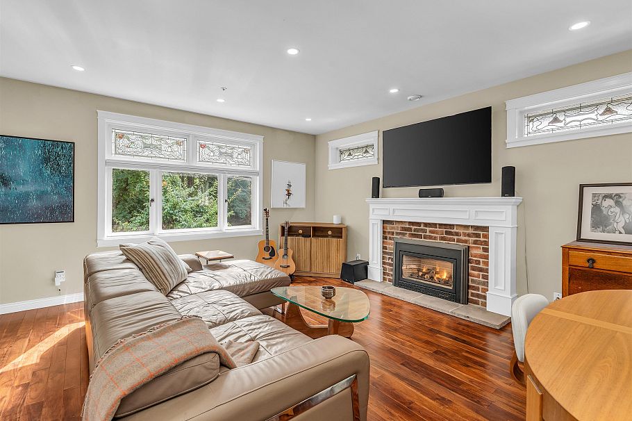 4 2535 W 6th Avenue Vancouver, BC - 4