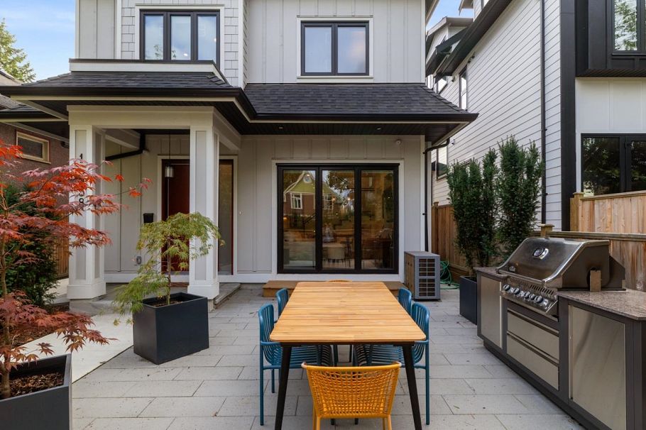 1 938 E 10th Avenue Vancouver, BC - 35