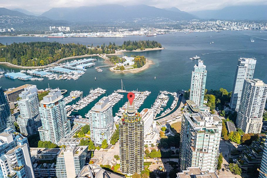 701 588 Broughton Street Vancouver, BC - 1