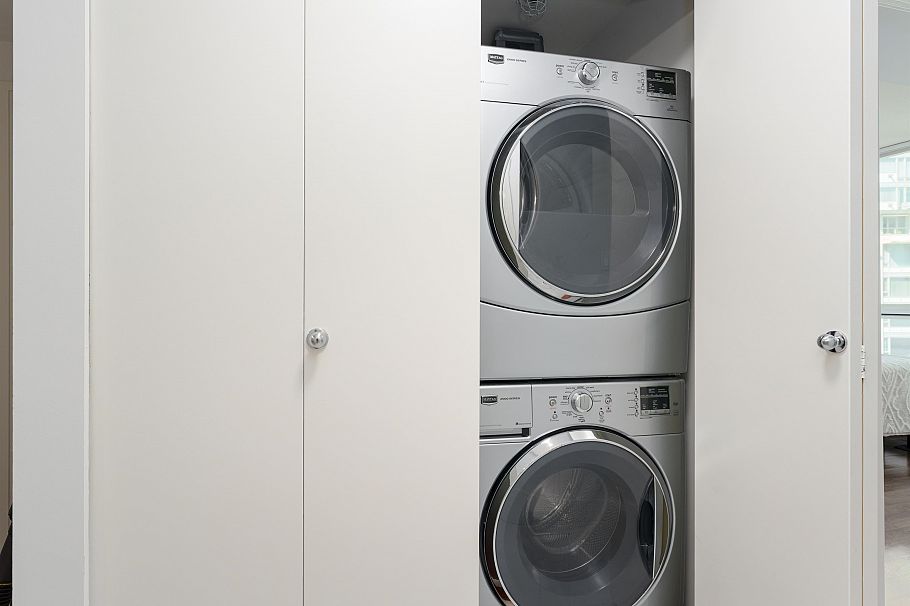 701 588 Broughton Street Vancouver, BC - 24