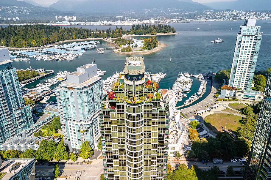 701 588 Broughton Street Vancouver, BC - 3