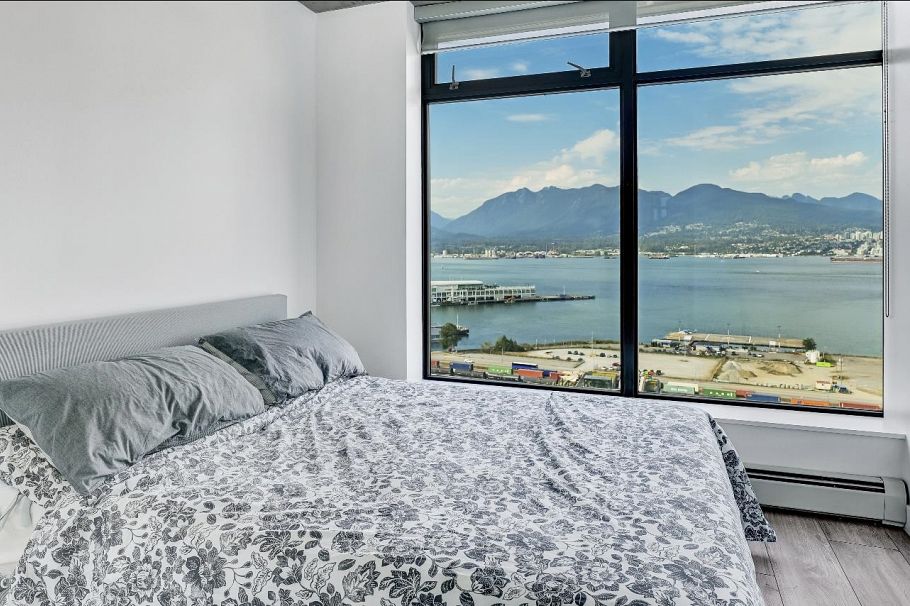 2401 128 W Cordova Street Vancouver, BC - 4