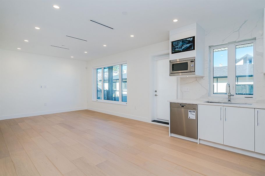 1 8190 Cartier Street Vancouver, BC - 9