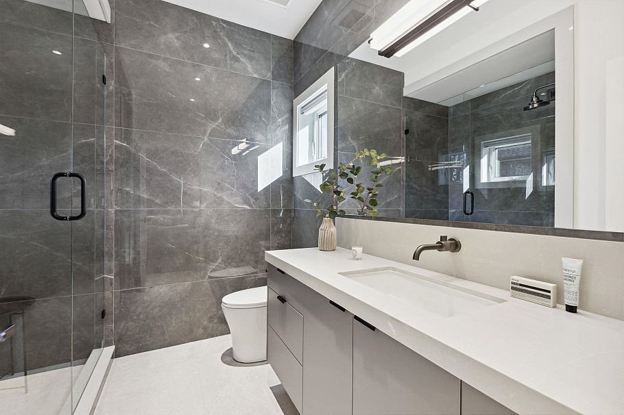 1 3081 West 14th Avenue Vancouver, BC - 20