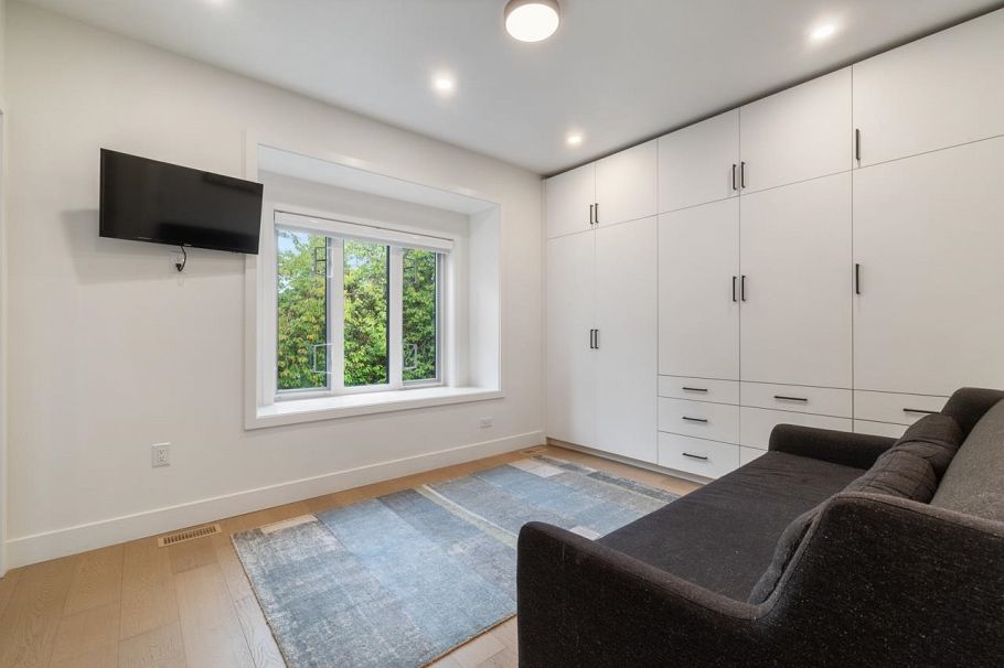 1 938 E 10th Avenue Vancouver, BC - 23