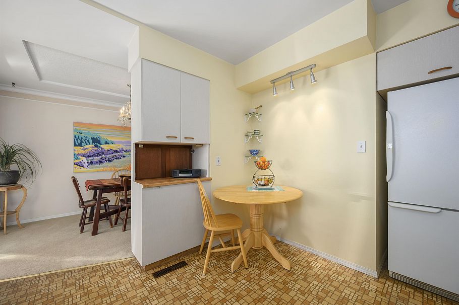 545 W 22nd Street North Vancouver, BC - 14