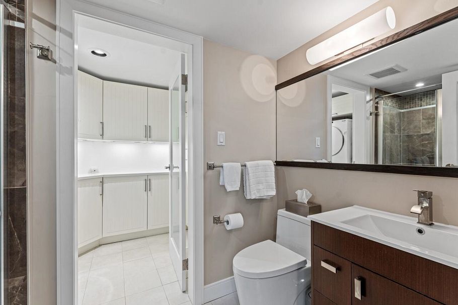 2302 1415 West Georgia Street Vancouver, BC - 18