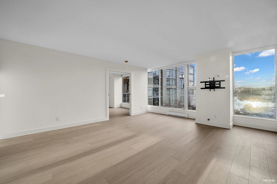 203 1000 Beach Avenue Vancouver, BC - 3