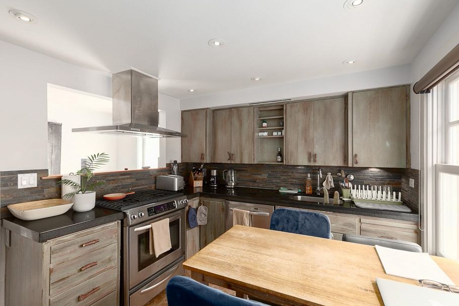 2988 Point Grey Road Vancouver, BC - 21