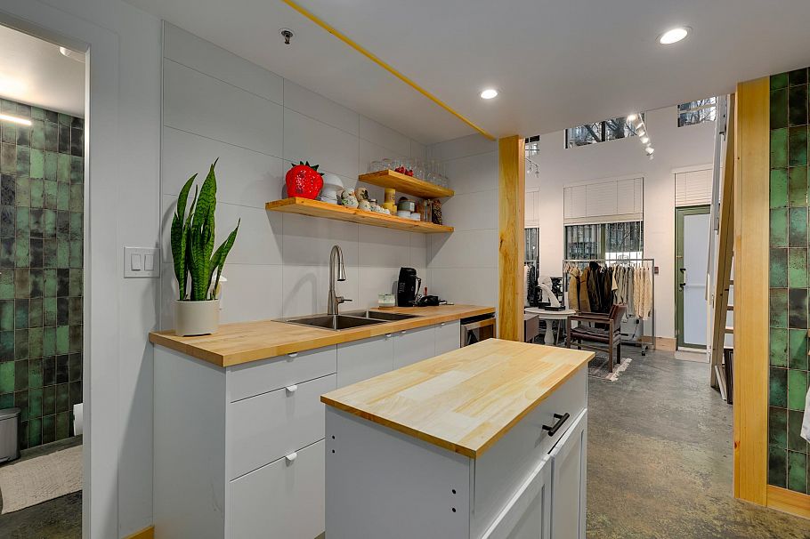 160 1 E Cordova Street Vancouver, BC - 11