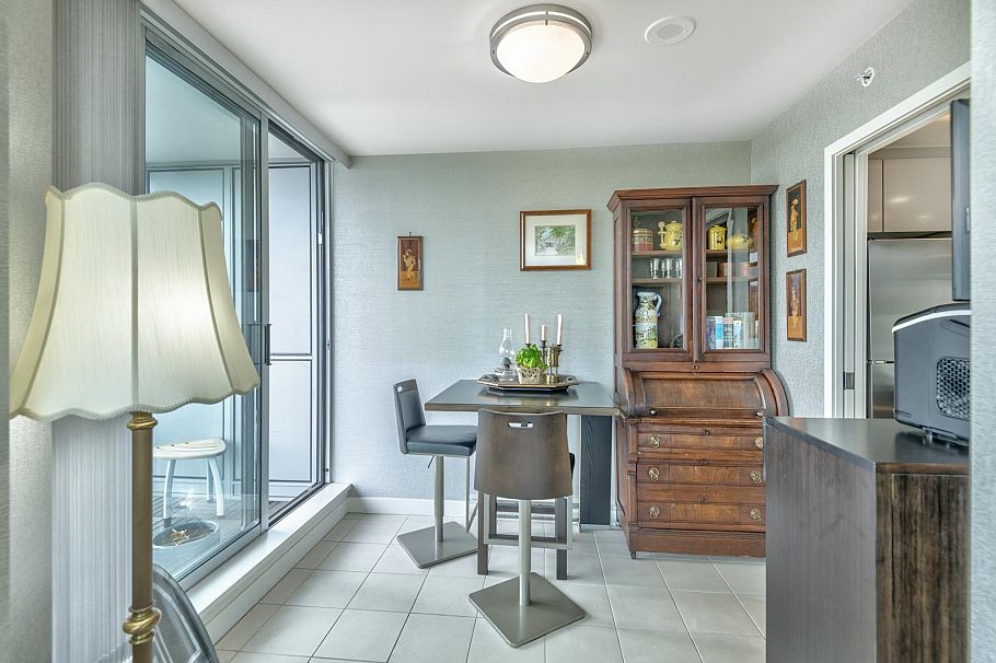 1207 1408 Strathmore Mews Vancouver, BC - 12