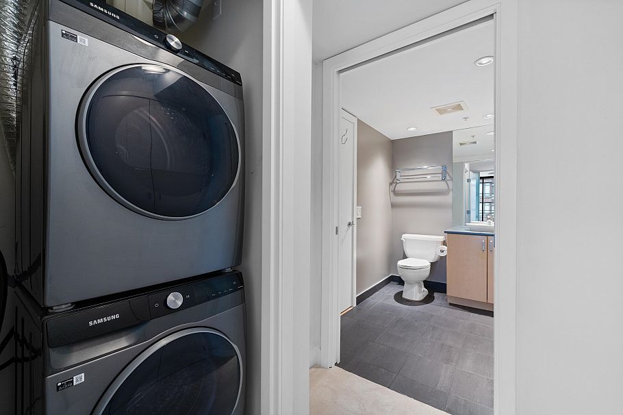 805 175 W 1st Street North Vancouver, BC - 27