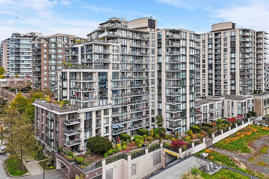 805 175 W 1st Street North Vancouver, BC - 33