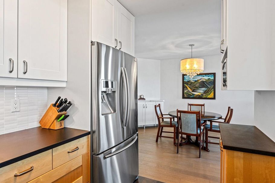 2302 1415 West Georgia Street Vancouver, BC - 12